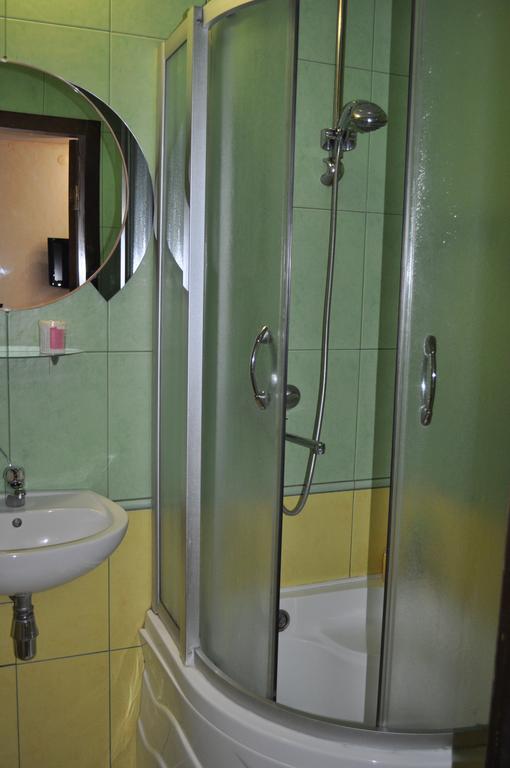 Apartment On Oleksandra Polia Avenue 110 นิปโปร ภายนอก รูปภาพ