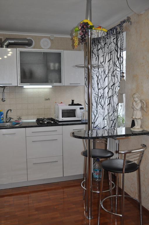 Apartment On Oleksandra Polia Avenue 110 นิปโปร ภายนอก รูปภาพ